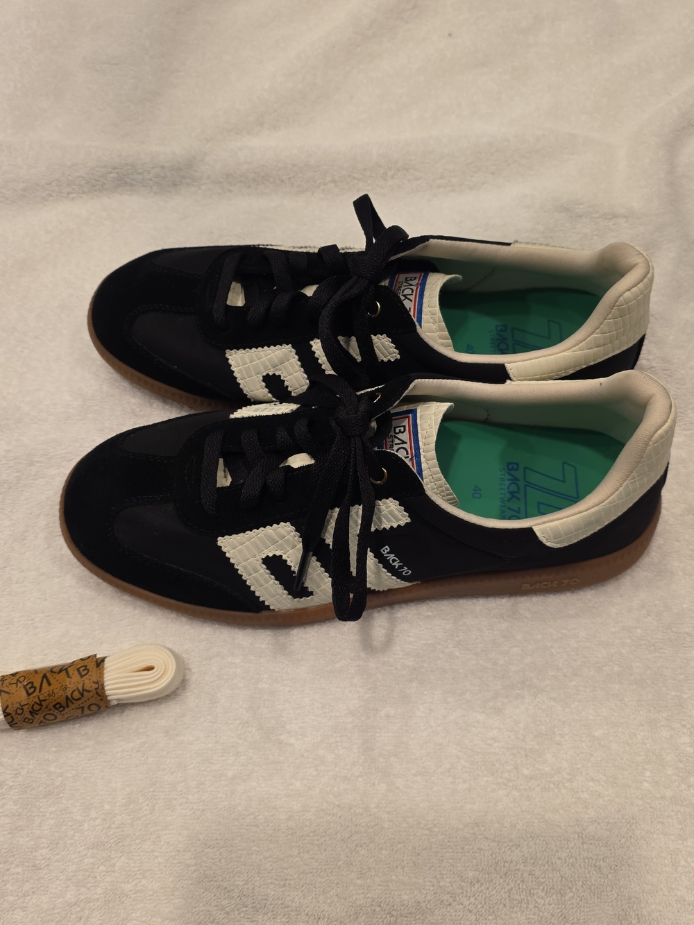 BACK 70 Black & White Retro Runner Sneakers - BACK 70